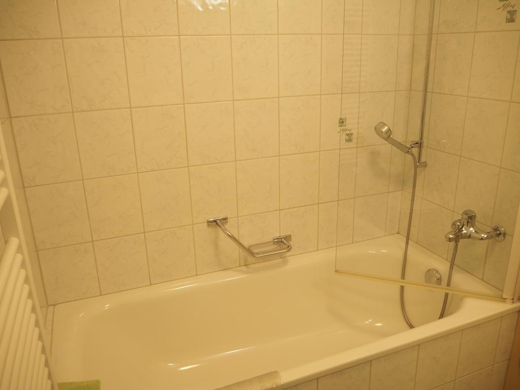 Ferienwohnung Aquileia Scuol Ngoại thất bức ảnh